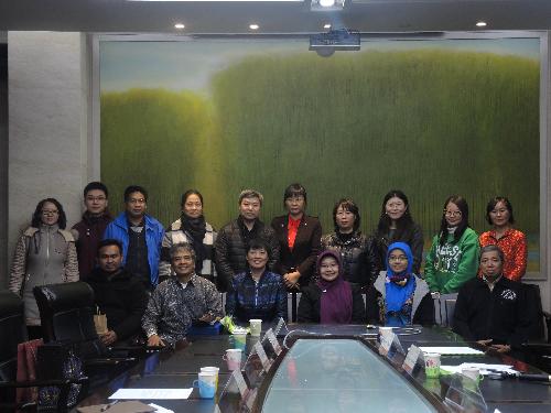 印度尼西亚工业部代表团访问我校